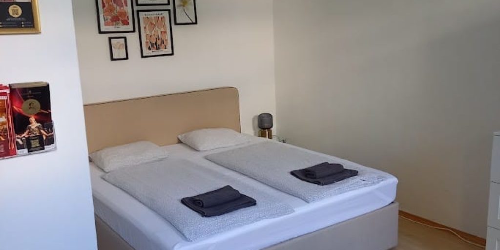 Schlafzimmer 2
